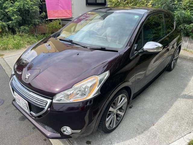 208 XY 専用ボディカラーパープルナイト/パノラミックガラスルーフ/専用17inchアルミ/ターボ/6速マニュアル(3枚目)