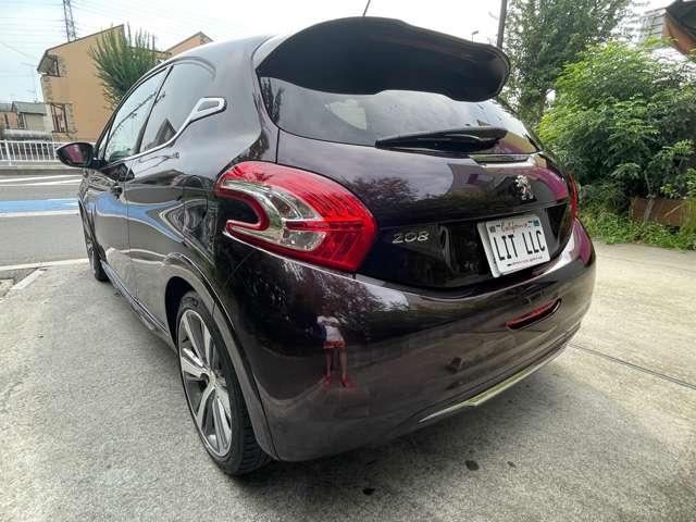 208 XY 専用ボディカラーパープルナイト/パノラミックガラスルーフ/専用17inchアルミ/ターボ/6速マニュアル(11枚目)