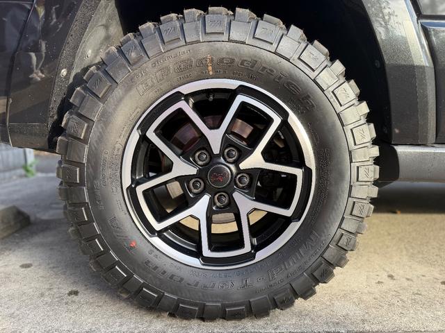 ジープ・コマンダー リミテッド4.7 サンルーフ/革/ナビ/Bカメ/ETC/フローマスター40(ノーマル有)/ルビコンホイール&タイヤ(ノーマル有)(43枚目)