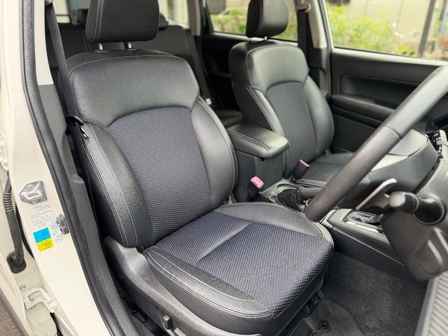 フォレスター ２．０ＸＴ　アイサイト　・走行距離　３７，０００ｋｍ台・修復歴なし・人気のパールカラー・アイサイト搭載・２．０Ｌターボエンジン・ＡＷＤ（四輪駆動）・純正ナビ／バックカメラ・パワーシート・スマートキー／ＥＴＣ（4枚目）