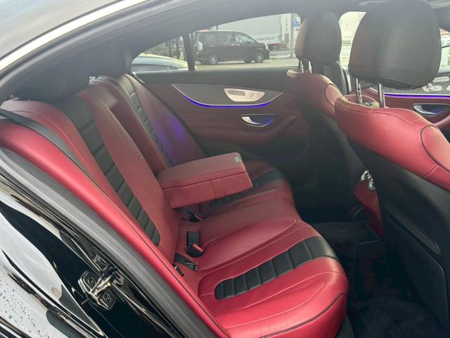 ＣＬＳクラス ＣＬＳ２２０ｄ　スポーツ　エクスクルーシブパッケージ　ＳＲ　赤×黒革　シートヒーター＆ベンチレーター　レーダーセーフＰ　ＡＣＣ　ブルメスター　純正ナビ　ＴＶ　全周カメラ　ＰＴＳ　ＨＵＤ　パワートランク　ＬＥＤライト　エアサス　１９ＡＷ（8枚目）