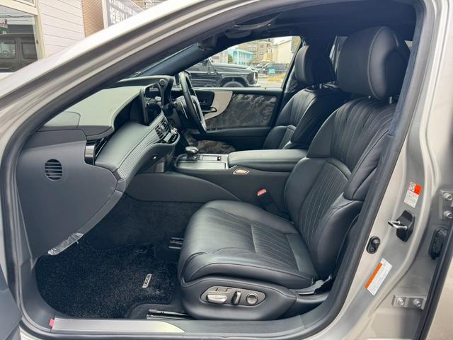 LS LS500h エグゼクティブ 後期 銀影ラスター プラチナ箔インテリア SR マクレビ 黒革 リヤエンター ナビ TV 全周カメ カープレイ LSS+ ACC ヒーター&ベンチレーター Dインナーミラー 三眼LEDライト 20AW(7枚目)