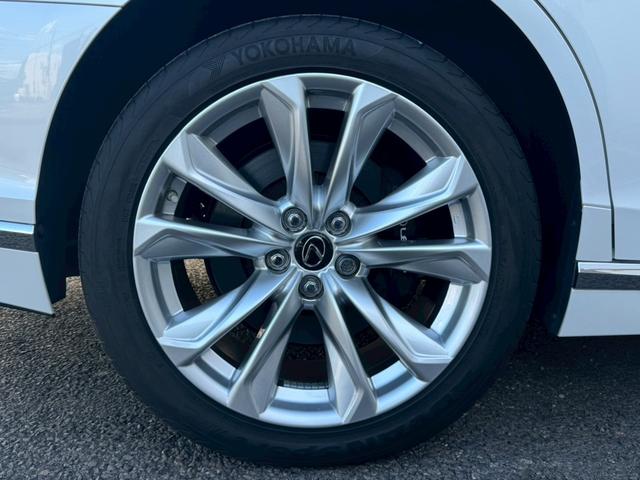 LS LS500h エグゼクティブ 黒革 リアエンター ムーンルーフ プリクラ LSS+ ACC 前後パワーシート&シートヒーター&ベンチレーター&マッサージ ナビ TV 全周カメ マクレビ 三眼LED Dインナーミラー 20AW(54枚目)