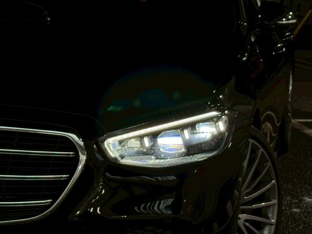 Sクラス S500 4マチックロングファーストEDAMGライン 特別限定車 Rコンフォート&Rエンタ- ショーファー パノラマSR 3Dコックピット HUD 黒革 ヒーター&ベンチレーター&リラクゼーション ブルメスター ACC LKA LCA 21AW(17枚目)
