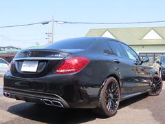 【ご覧頂き誠に有難うございます】　　２０１５ｙ　Ｍｅｒｃｅｄｅｓ−Ｂｅｎｚ　Ｃ６３　Ｓ　エディション１　エクスクルーシブＰＫＧ　純正オブシディアンブラック／ブラックレザーシート　正規ディーラー車 2