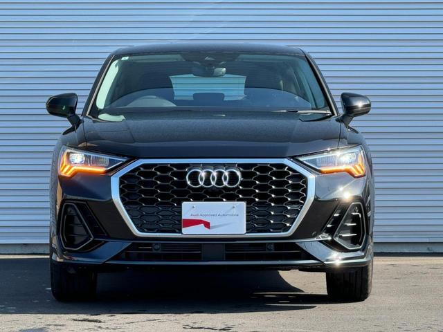 ３５ＴＦＳＩ　コンビニ＆アシスタンス　ラグジュアリーパッケージ　スマートフォンインターフェース　パーシャルレザー　マルチカラーアンビエントライト　１８インチＯＰアルミホイール(25枚目)