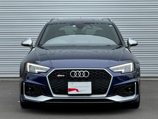 アウディ ＲＳ４アバント