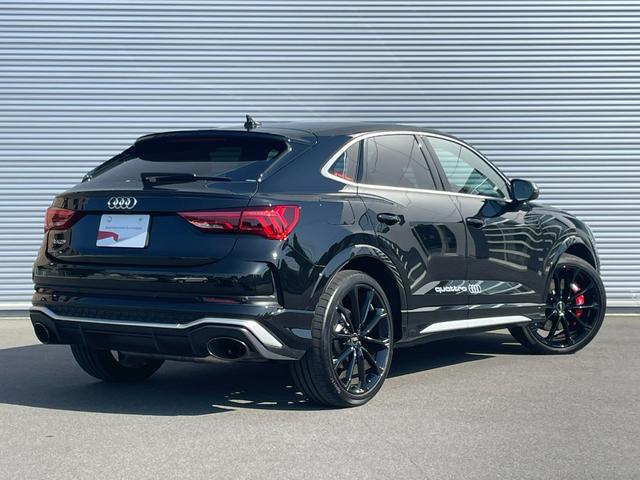 RS Q3 スポーツバック ベースグレード 認定中古車/RSスポーツエギゾースト/RSダンピングコントロールサスペンション/RSデザインパッケージ赤/キャリパーレッド/SONOSサウンドシステム/オプション21AW/マトリクスLED(7枚目)