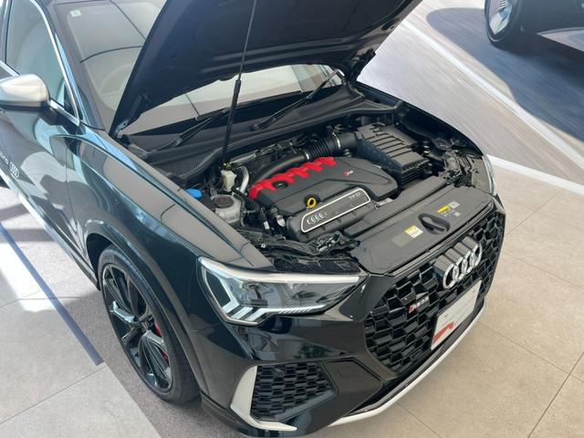 RS Q3 スポーツバック ベースグレード 認定中古車/RSスポーツエギゾースト/RSダンピングコントロールサスペンション/RSデザインパッケージ赤/キャリパーレッド/SONOSサウンドシステム/オプション21AW/マトリクスLED(43枚目)
