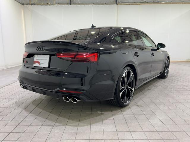 お客様がお車についてお考えになられたその時、弊社が思い浮かんで頂けるようにお車に関する事は何でも承ります。新車の販売も国産、輸入車問わず可能です。勿論各種整備や板金、保険等も取り扱っております。