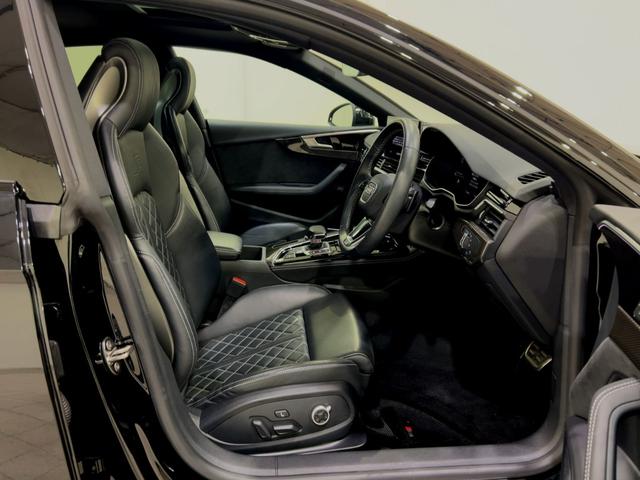 Ａｕｄｉのインテリアはエクステリア同様、優れたデザイン性とクオリティ、そして機能性を兼ね備えていることで世界中から支持されています。