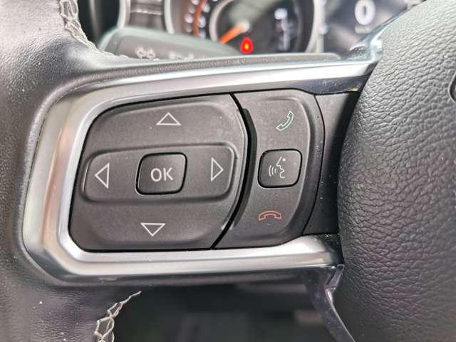 ジープ・ラングラーアンリミテッド サハラ・サージグリーン　認定中古車　４ＷＤ　限定２００台　　ドラレコ付　ＡｐｐｌｅＣａｒＰｌａｙ　　黒革　レザーシート　スマートキー　アダプティブクルーズコントロール　ＬＥＤヘッドライト　衝突被害軽減ブレーキ　シートヒーター（23枚目）
