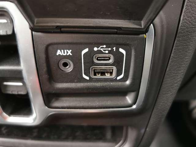 ジープ・ラングラーアンリミテッド サハラ・サージグリーン　認定中古車　４ＷＤ　限定２００台　　ドラレコ付　ＡｐｐｌｅＣａｒＰｌａｙ　　黒革　レザーシート　スマートキー　アダプティブクルーズコントロール　ＬＥＤヘッドライト　衝突被害軽減ブレーキ　シートヒーター（31枚目）