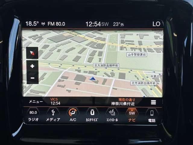 ジープ・コンパス リミテッド　４ＷＤ　パワステ　オートエアコン　盗難防止システム　ＥＴＣ搭載　スマキー　横滑り防止装置　４×４　ＡＷ　Ｐシート　禁煙　パーキングアシスト　本革　メモリーナビ　キーレス　記録簿　ヒーター　ルーフレール（9枚目）
