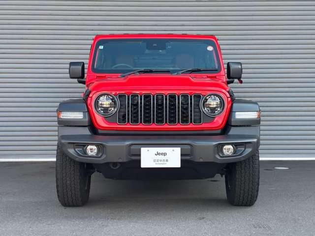 ジープ・ラングラーアンリミテッド スポーツ 4WD 認定中古車 4WD ETC 純正サイドステップ サイドカメラ バックカメラ フロントカメラ 衝突被害軽減システム パーキングセンサー Aライト オートクルーズコントロール オートエアコン(2枚目)