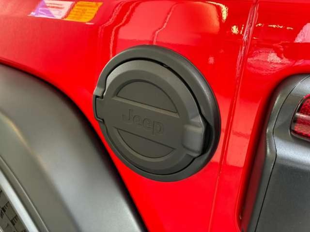 ジープ・ラングラーアンリミテッド スポーツ 4WD 認定中古車 4WD ETC 純正サイドステップ サイドカメラ バックカメラ フロントカメラ 衝突被害軽減システム パーキングセンサー Aライト オートクルーズコントロール オートエアコン(17枚目)