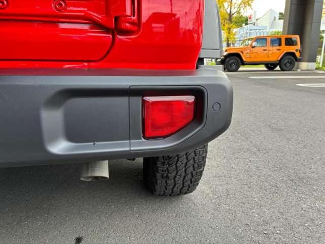 ジープ・ラングラーアンリミテッド スポーツ 4WD 認定中古車 4WD ETC 純正サイドステップ サイドカメラ バックカメラ フロントカメラ 衝突被害軽減システム パーキングセンサー Aライト オートクルーズコントロール オートエアコン(26枚目)