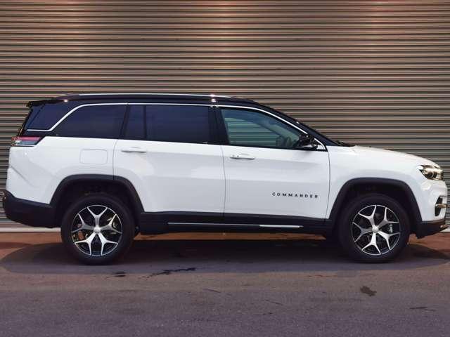 ジープ・コマンダー リミテッド リミテッド 登録済未使用車 4WD ACC ディーゼルターボ CarPlay AppleMusic LEDヘッドライト 純正ナビ10.1インチ 360度カメラ 3列レザーシート 7人乗り 認定中古車(7枚目)