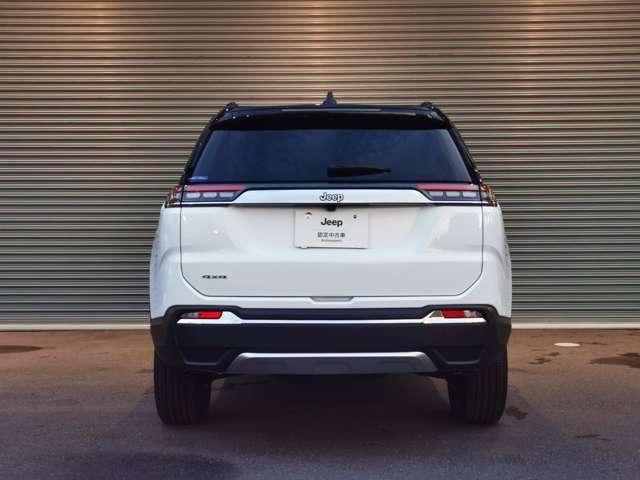 ジープ・コマンダー リミテッド リミテッド 登録済未使用車 4WD ACC ディーゼルターボ CarPlay AppleMusic LEDヘッドライト 純正ナビ10.1インチ 360度カメラ 3列レザーシート 7人乗り 認定中古車(8枚目)