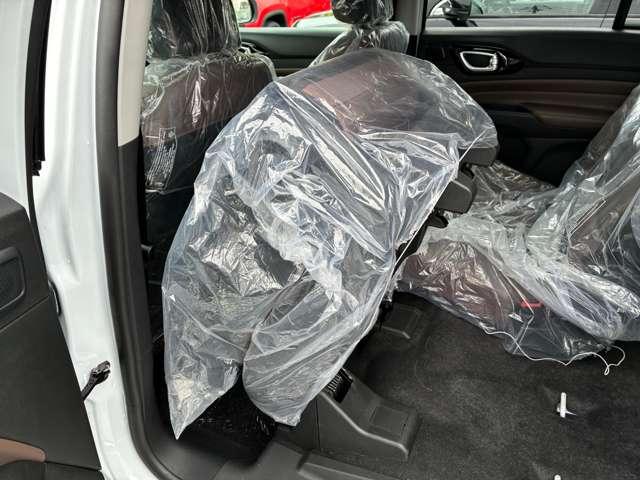 ジープ・コマンダー リミテッド リミテッド 登録済未使用車 4WD ACC ディーゼルターボ CarPlay AppleMusic LEDヘッドライト 純正ナビ10.1インチ 360度カメラ 3列レザーシート 7人乗り 認定中古車(36枚目)