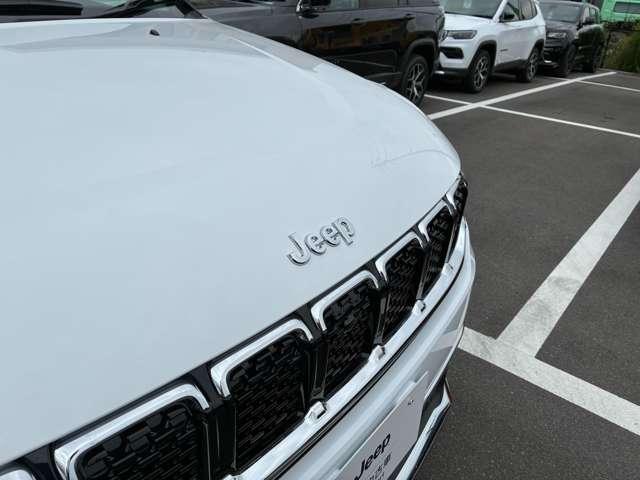 ジープ・コマンダー リミテッド リミテッド 登録済未使用車 4WD ACC ディーゼルターボ CarPlay AppleMusic LEDヘッドライト 純正ナビ10.1インチ 360度カメラ 3列レザーシート 7人乗り 認定中古車(43枚目)