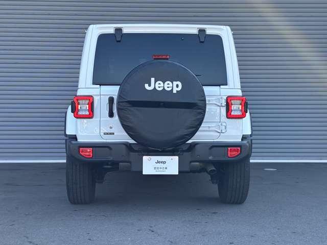 ジープ・ラングラーアンリミテッド サハラ 4WD 認定中古車 ワンオーナー 黒革シート 4WD 純正ナビテレビ付き ワンオーナー フロント・リア・サイドカメラ搭載 シートヒーター ステップ標準 アルパインスピーカー(5枚目)