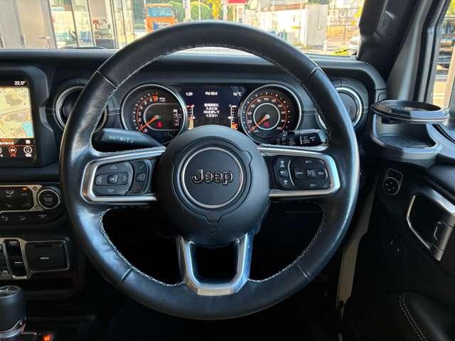 ジープ・ラングラーアンリミテッド サハラ 4WD 認定中古車 ワンオーナー 黒革シート 4WD 純正ナビテレビ付き ワンオーナー フロント・リア・サイドカメラ搭載 シートヒーター ステップ標準 アルパインスピーカー(14枚目)