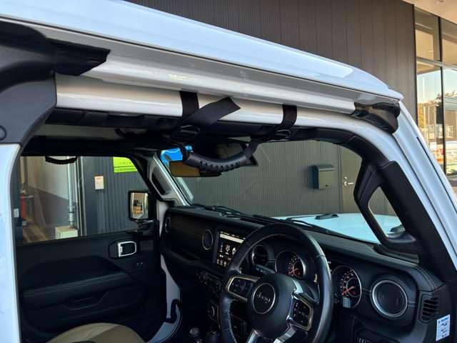 ジープ・ラングラーアンリミテッド サハラ 4WD 認定中古車 ワンオーナー 黒革シート 4WD 純正ナビテレビ付き ワンオーナー フロント・リア・サイドカメラ搭載 シートヒーター ステップ標準 アルパインスピーカー(51枚目)