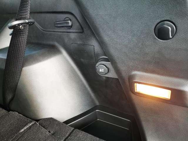 ジープ・コマンダー リミテッドテクノグリーン サンルーフ 限定100台 登録済未使用車 4WD ディーゼルターボ CarPlay AppleMusic LEDヘッドライト 純正ナビ10.1インチ ナビ 3列レザーシート 7人乗り 認定中古車(58枚目)