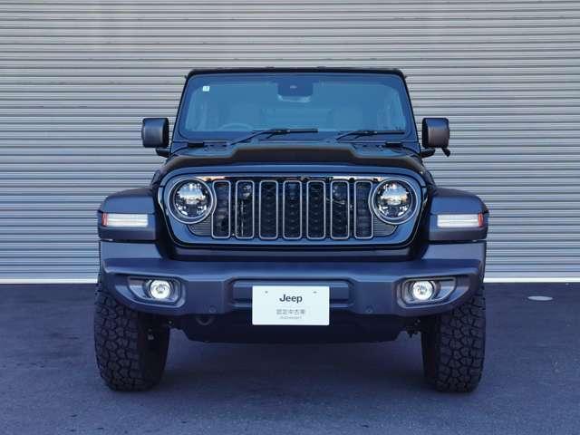 ジープ・ラングラーアンリミテッド ルビコン　登録済未使用車　黒革シート　４ＷＤ　純正ナビテレビ付き　ワンオーナー　フロント・リア・サイドカメラ搭載　シートヒーター　ステップ標準　アルパインスピーカー　認定中古車（2枚目）