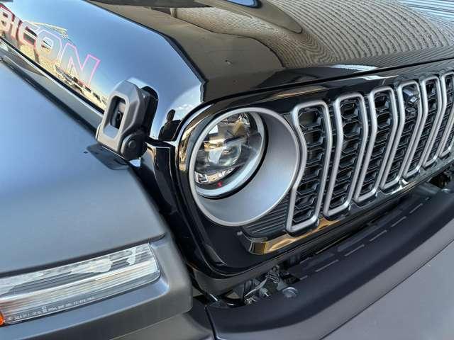 ジープ・ラングラーアンリミテッド ルビコン　登録済未使用車　黒革シート　４ＷＤ　純正ナビテレビ付き　ワンオーナー　フロント・リア・サイドカメラ搭載　シートヒーター　ステップ標準　アルパインスピーカー　認定中古車（19枚目）