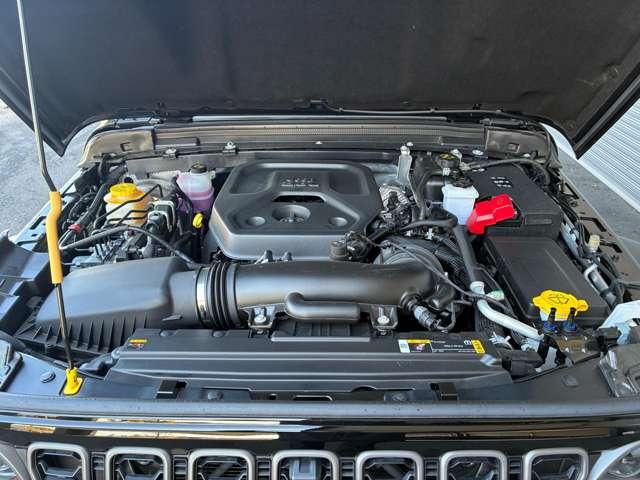 ジープ・ラングラーアンリミテッド ルビコン　登録済未使用車　黒革シート　４ＷＤ　純正ナビテレビ付き　ワンオーナー　フロント・リア・サイドカメラ搭載　シートヒーター　ステップ標準　アルパインスピーカー　認定中古車（24枚目）