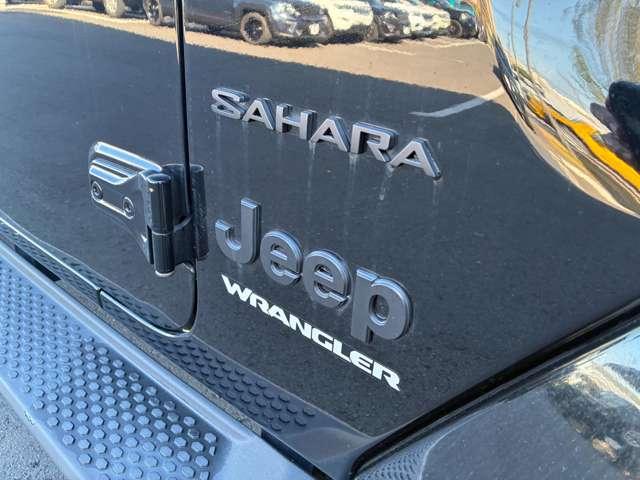 ジープ・ラングラーアンリミテッド サハラ　ワンオーナー　黒革シート　４ＷＤ　純正ナビテレビ付き　ワンオーナー　フロント・リア・サイドカメラ搭載　シートヒーター　ステップ標準　アルパインスピーカー　認定中古車（25枚目）
