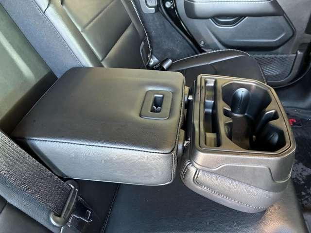 ジープ・ラングラーアンリミテッド サハラ　ワンオーナー　黒革シート　４ＷＤ　純正ナビテレビ付き　ワンオーナー　フロント・リア・サイドカメラ搭載　シートヒーター　ステップ標準　アルパインスピーカー　認定中古車（49枚目）