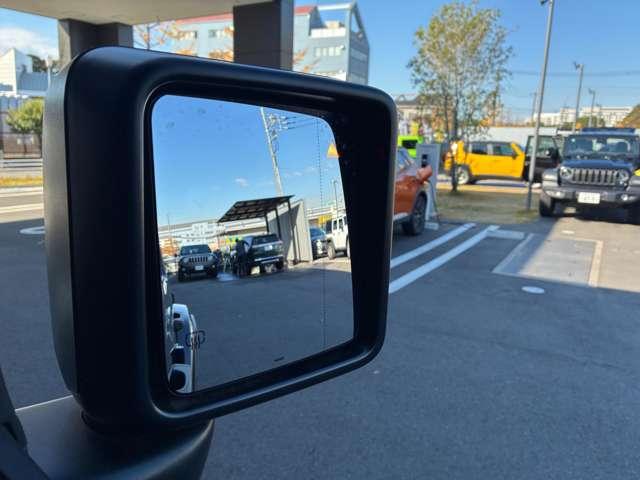 ジープ・ラングラーアンリミテッド サハラ　ワンオーナー　黒革シート　４ＷＤ　純正ナビテレビ付き　ワンオーナー　フロント・リア・サイドカメラ搭載　シートヒーター　ステップ標準　アルパインスピーカー　認定中古車（56枚目）