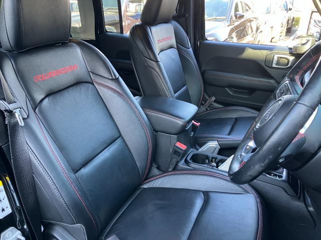 ジープ・ラングラーアンリミテッド ルビコン スカイワンタッチパワートップ パワートップ 黒革シート 4WD 純正ナビテレビ付き ワンオーナー フロント・リア・サイドカメラ搭載 シートヒーター ステップ標準 ETC2.0 アルパインスピーカー 認定中古車(12枚目)