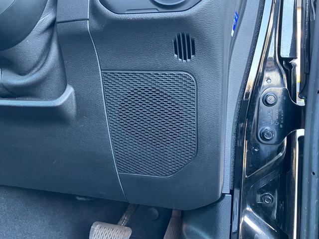 ジープ・ラングラーアンリミテッド ルビコン スカイワンタッチパワートップ パワートップ 黒革シート 4WD 純正ナビテレビ付き ワンオーナー フロント・リア・サイドカメラ搭載 シートヒーター ステップ標準 ETC2.0 アルパインスピーカー 認定中古車(33枚目)