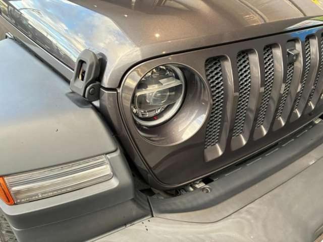 ジープ・ラングラーアンリミテッド スポーツ　４ＷＤ　禁煙車　ＥＴＣ　純正サイドステップ　サイドカメラ　バックカメラ　フロントカメラ　衝突被害軽減システム　パーキングセンサー　Ａライト　オートクルーズコントロール　認定中古車（18枚目）