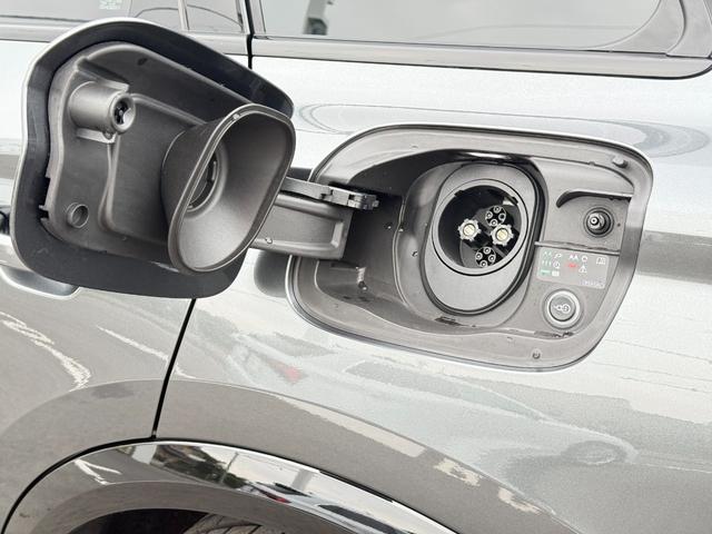 Ｑ６ ｅ－トロン クワトロ　アドバンスド　Ｓラインパッケージ　Ｓｌｉｎｅパッケージ◆ダークＡｕｄｉリングス◆ブラックスタイリングパッケージ◆ステアリングヒーター◆電動シート◆シートヒーター（フロント／リヤ）◆スポーツサスペンション◆（13枚目）