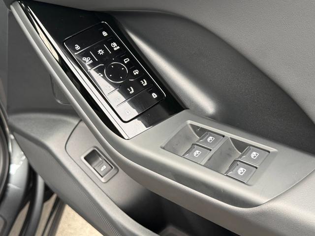 Ｑ６ ｅ－トロン クワトロ　アドバンスド　Ｓラインパッケージ　Ｓｌｉｎｅパッケージ◆ダークＡｕｄｉリングス◆ブラックスタイリングパッケージ◆ステアリングヒーター◆電動シート◆シートヒーター（フロント／リヤ）◆スポーツサスペンション◆（25枚目）