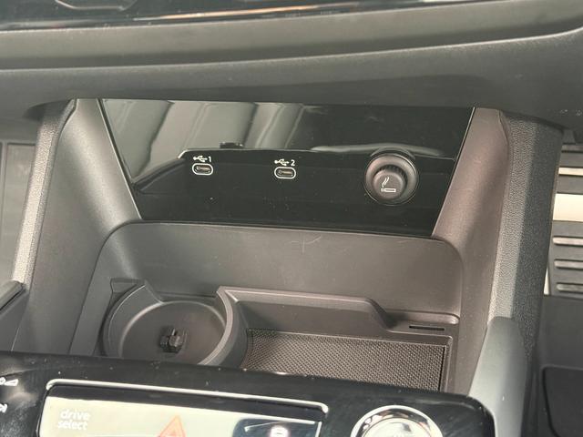 Ｑ６ ｅ－トロン クワトロ　アドバンスド　Ｓラインパッケージ　Ｓｌｉｎｅパッケージ◆ダークＡｕｄｉリングス◆ブラックスタイリングパッケージ◆ステアリングヒーター◆電動シート◆シートヒーター（フロント／リヤ）◆スポーツサスペンション◆（30枚目）