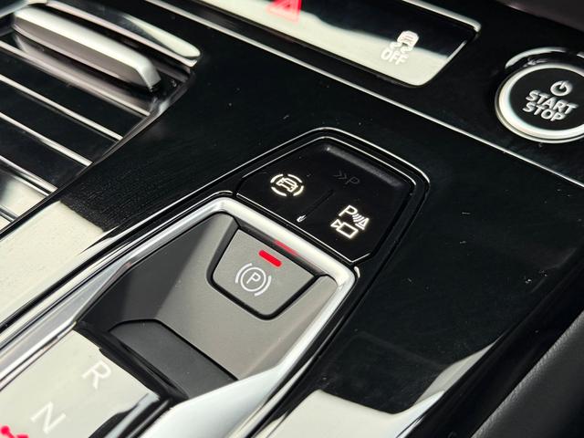 Ｑ６ ｅ－トロン クワトロ　アドバンスド　Ｓラインパッケージ　Ｓｌｉｎｅパッケージ◆ダークＡｕｄｉリングス◆ブラックスタイリングパッケージ◆ステアリングヒーター◆電動シート◆シートヒーター（フロント／リヤ）◆スポーツサスペンション◆（33枚目）