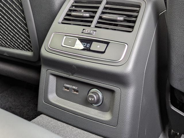 A4アバント 40TDIクワトロ Sライン ◆Sライン◆プラスパッケージ◆アルカンターラレザーシート◆マトリクスLED◆Bang&Olufsen◆マルチカラーアンビエントライト◆全周囲カメラ◆プライバシーガラス◆(18枚目)