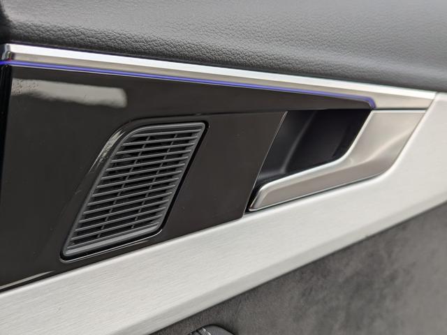 A4アバント 40TDIクワトロ Sライン ◆Sライン◆プラスパッケージ◆アルカンターラレザーシート◆マトリクスLED◆Bang&Olufsen◆マルチカラーアンビエントライト◆全周囲カメラ◆プライバシーガラス◆(19枚目)