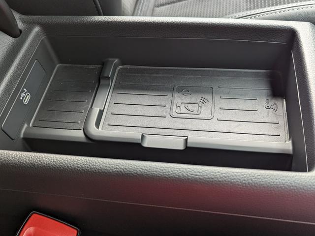 A4アバント 40TDIクワトロ Sライン ◆Sライン◆プラスパッケージ◆アルカンターラレザーシート◆マトリクスLED◆Bang&Olufsen◆マルチカラーアンビエントライト◆全周囲カメラ◆プライバシーガラス◆(48枚目)