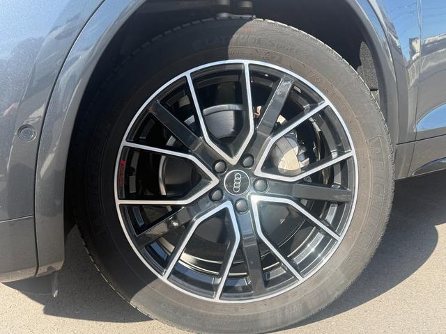 Q5 40TDIクワトロ Sライン ◆車検整備付◆Slineプラスパッケージ◆コンフォートパッケージ◆ブラックスタイリング◆ステアリングヒーター◆プライバシーガラス◆マトリクスLED◆アコースティックガラス◆(7枚目)
