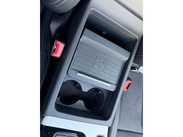 Q5 40TDIクワトロ Sライン ◆車検整備付◆Slineプラスパッケージ◆コンフォートパッケージ◆ブラックスタイリング◆ステアリングヒーター◆プライバシーガラス◆マトリクスLED◆アコースティックガラス◆(28枚目)