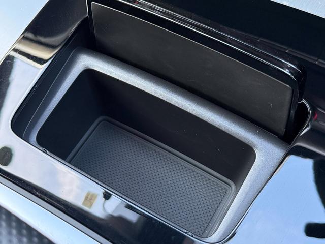 Q5 40TDIクワトロ Sライン ◆車検整備付◆Slineプラスパッケージ◆コンフォートパッケージ◆ブラックスタイリング◆ステアリングヒーター◆プライバシーガラス◆マトリクスLED◆アコースティックガラス◆(36枚目)