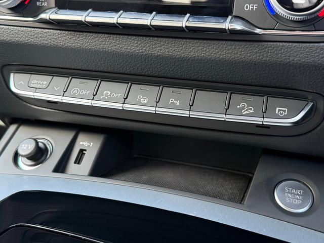 Q5 40TDIクワトロ Sライン ◆車検整備付◆Slineプラスパッケージ◆コンフォートパッケージ◆ブラックスタイリング◆ステアリングヒーター◆プライバシーガラス◆マトリクスLED◆アコースティックガラス◆(39枚目)