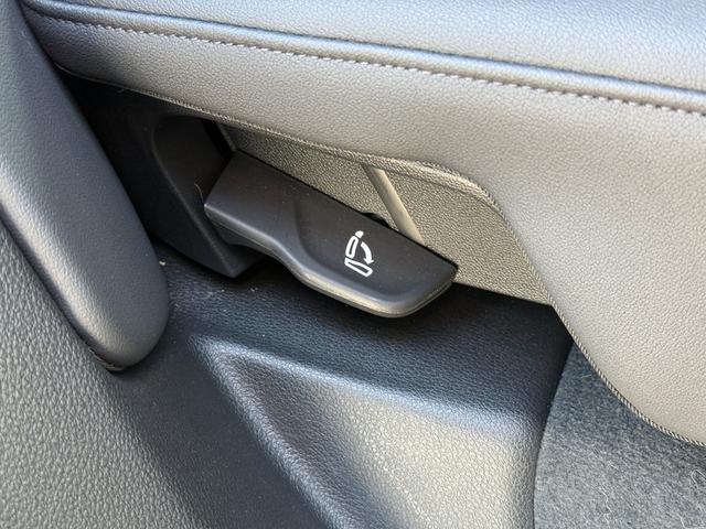 Q5 40TDIクワトロ Sライン ◆車検整備付◆Slineプラスパッケージ◆コンフォートパッケージ◆ブラックスタイリング◆ステアリングヒーター◆プライバシーガラス◆マトリクスLED◆アコースティックガラス◆(72枚目)